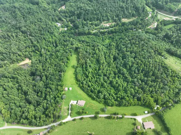 9998 Hurst School Rd Road, McKee, KY 40447