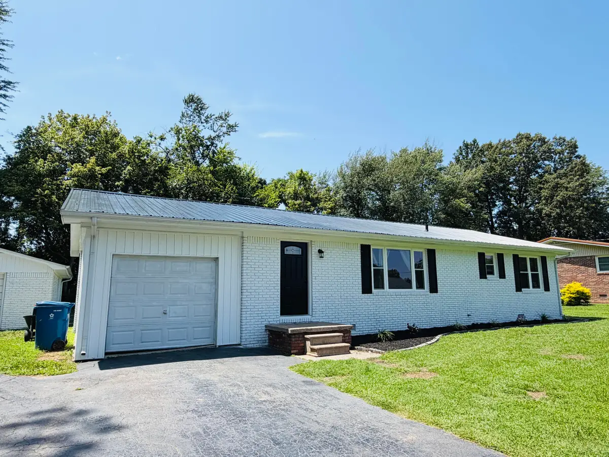 1712 Sycamore Drive, Benton, KY 42025 - #1