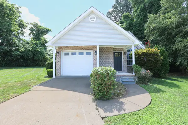 905 Stonebrook Court, Paducah, KY 42003