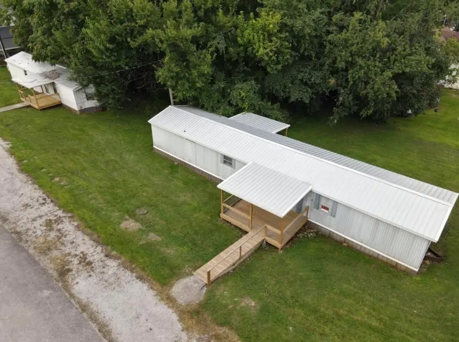 16 E High Street, Monticello, KY 42633 - #2