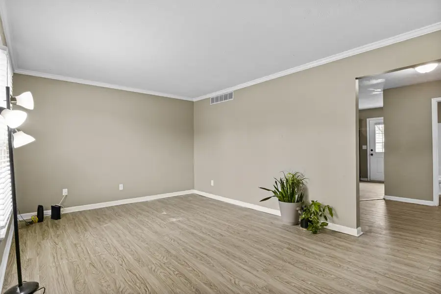 733 Lori Lane, Lexington, KY 40517 - #3