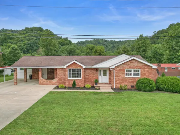 33 Horseshoe Street, Thelma, KY 41260