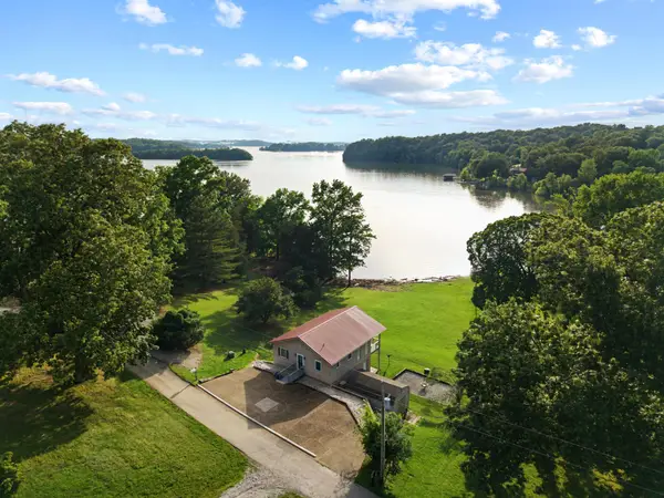 1121 Cunningham Lane, Cadiz, KY 42211