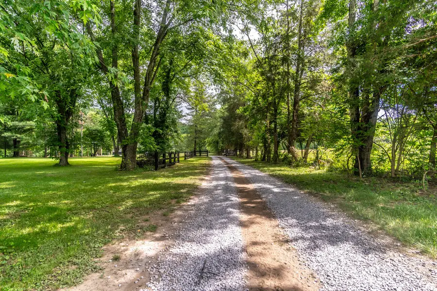 2915 College Hill Road, Waco, KY 40385 - #3