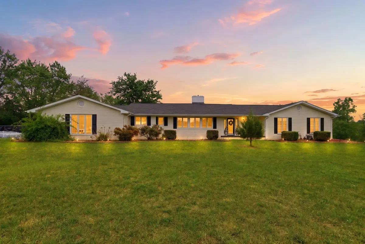 10949 E Laurel Road, London, KY 40741 - #1