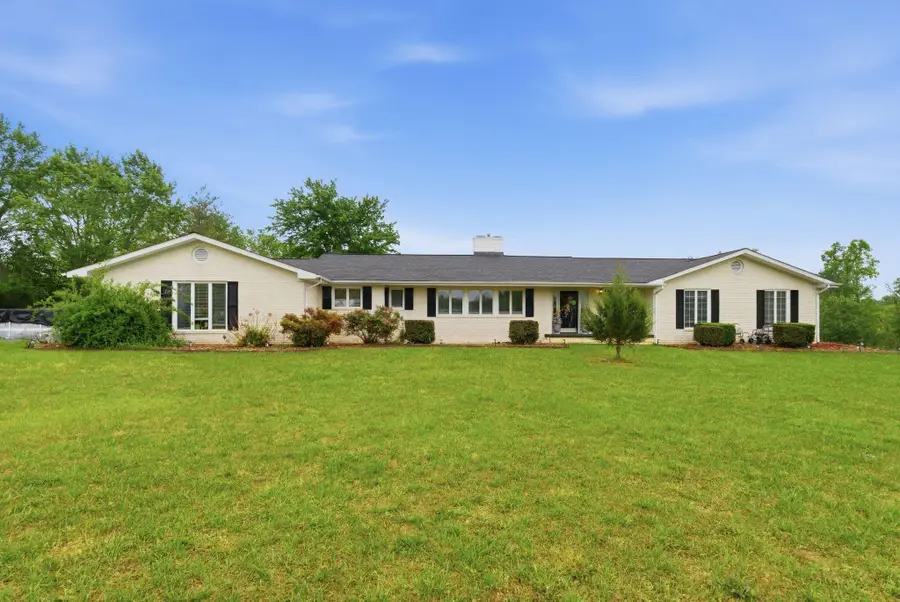 10949 E Laurel Road, London, KY 40741 - #2