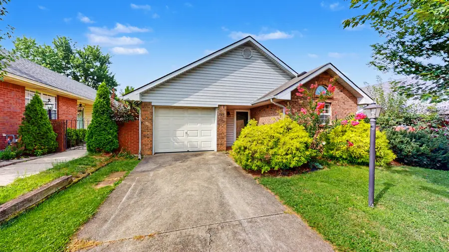 326 Retrac Road, Lexington, KY 40503 - #3