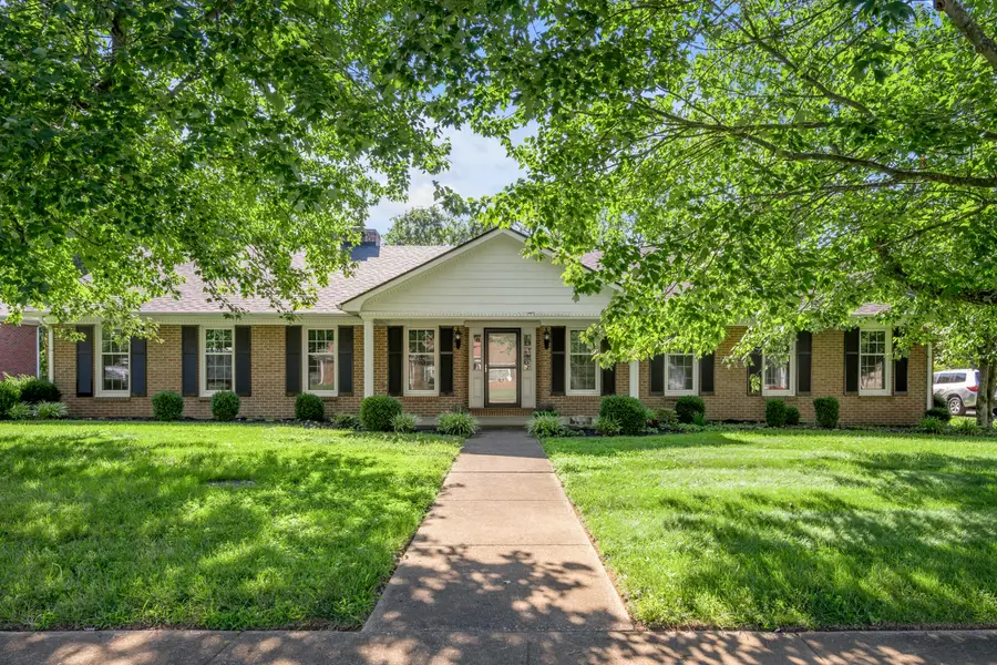 121 Hawthorne Drive, Nicholasville, KY 40356 - #3