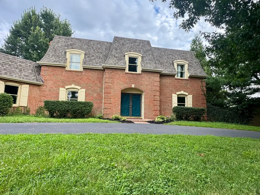 972 Edgewater Drive, Lexington, KY 40502 - #2