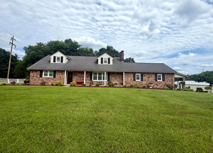 415 S Dogwood Drive, Berea, KY 40403 - #2