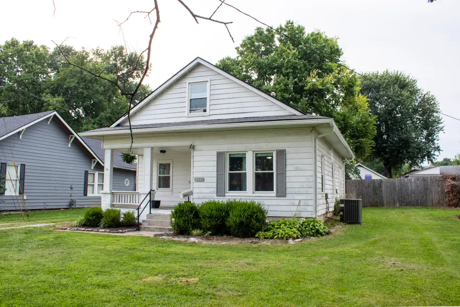 317 Douglas Avenue, Versailles, KY 40383 - #2