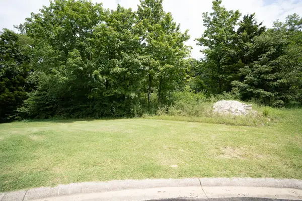1109 Hamlet Forest Court, La Grange, KY 40031