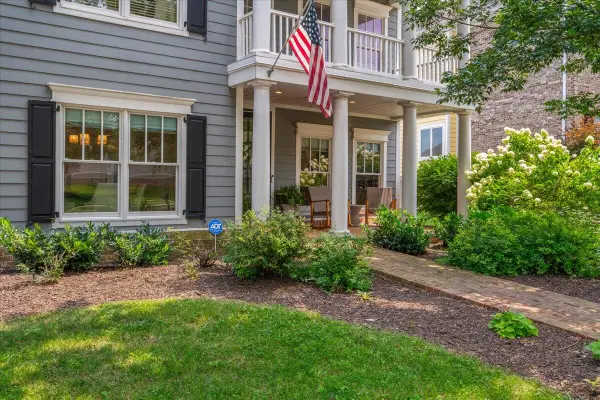 1988 General Warfield Way, Lexington, KY 40505