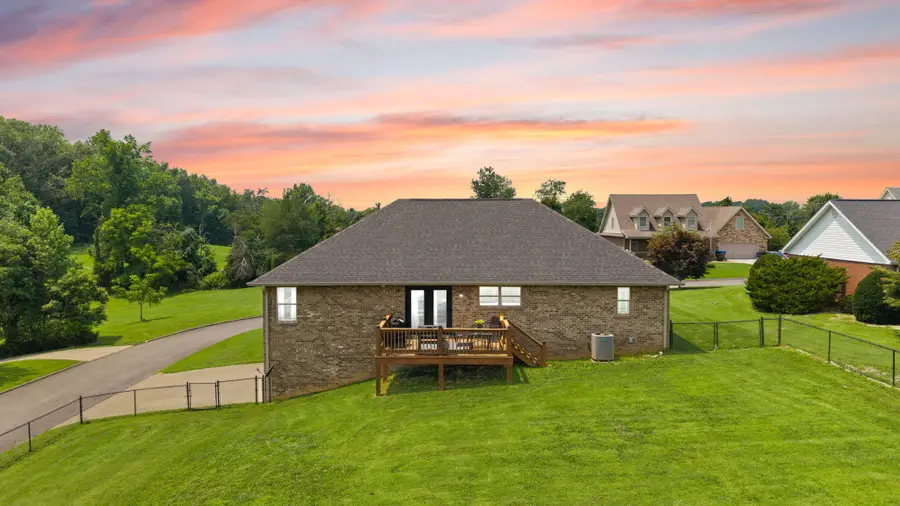 355 Whisper Woods Drive, Somerset, KY 42503 - #2