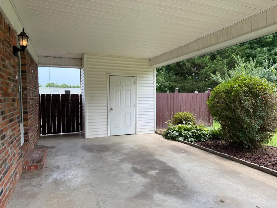 1714 S 10th Street, Mayfield, KY 42066 - #2