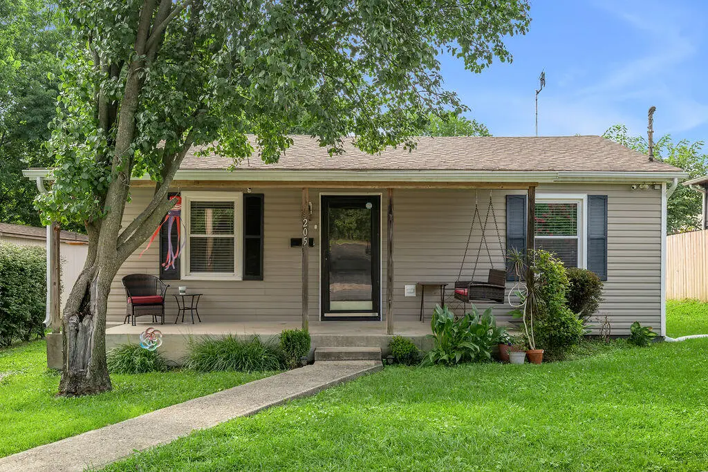 205 Jessamine Avenue, Nicholasville, KY 40356 - #1