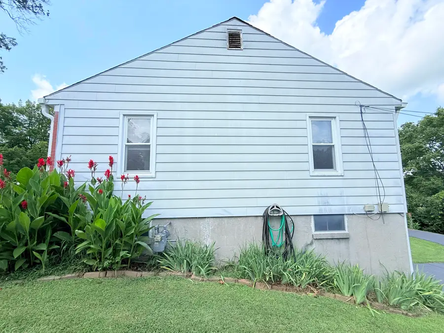 320 Creekview Drive, Paris, KY 40361 - #3