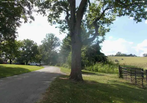 656 Edgar Lane, Versailles, KY 40383