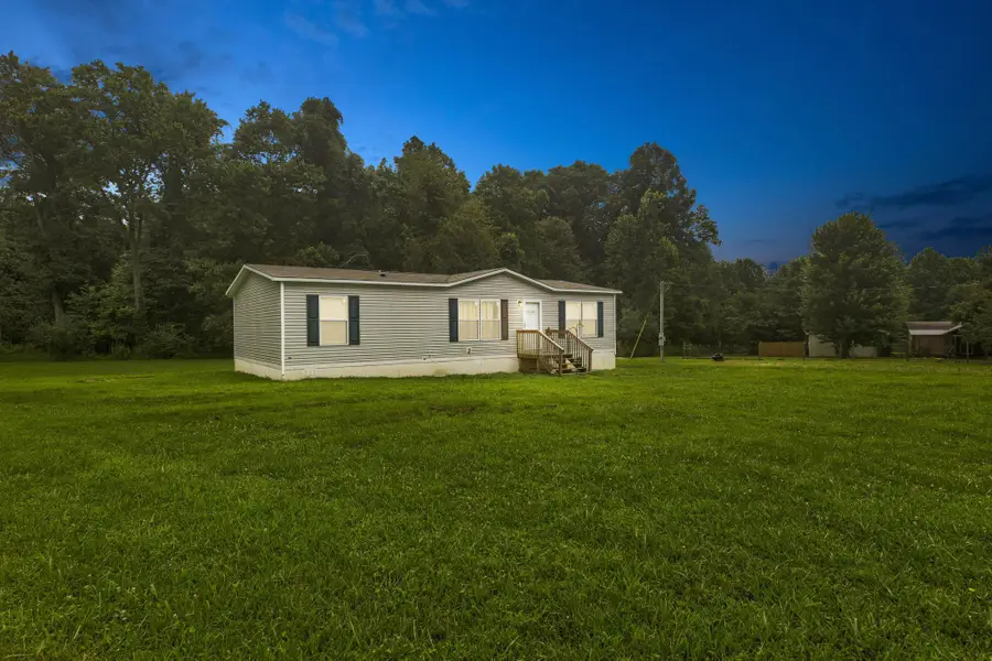 105 E Stone Road, Hillsboro, KY 41049 - #3