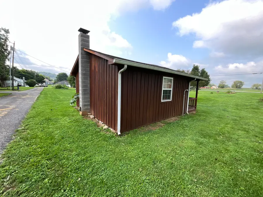 3210 Kentucky Hwy 198, Hustonville, KY 40437 - #3