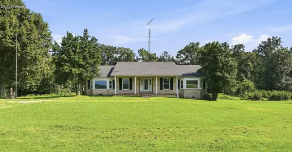 646 Rockcastle Road, Cadiz, KY 42211