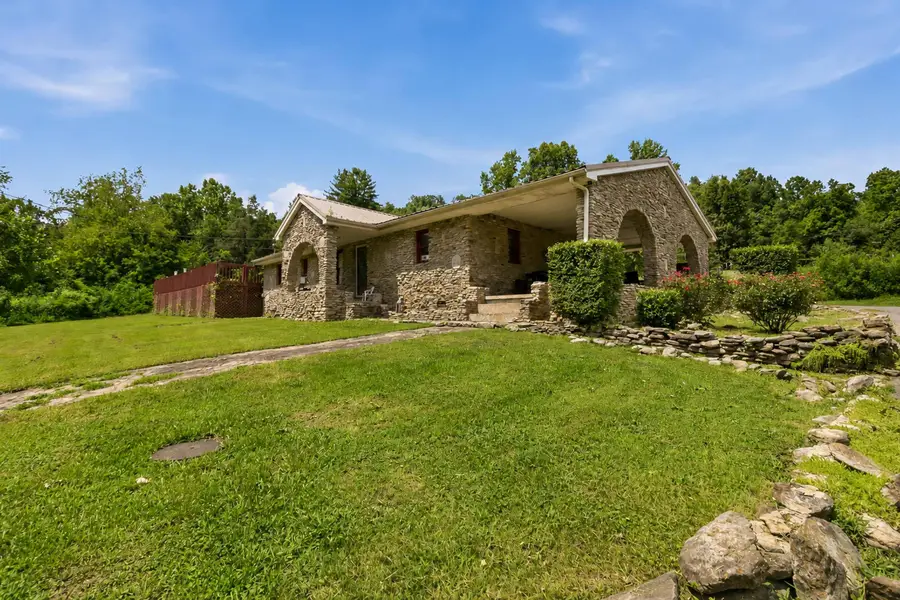 21 Vista Road, Manchester, KY 40962 - #2