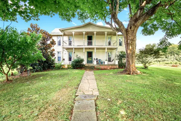 28 Baldwin Road, McKee, KY 40447