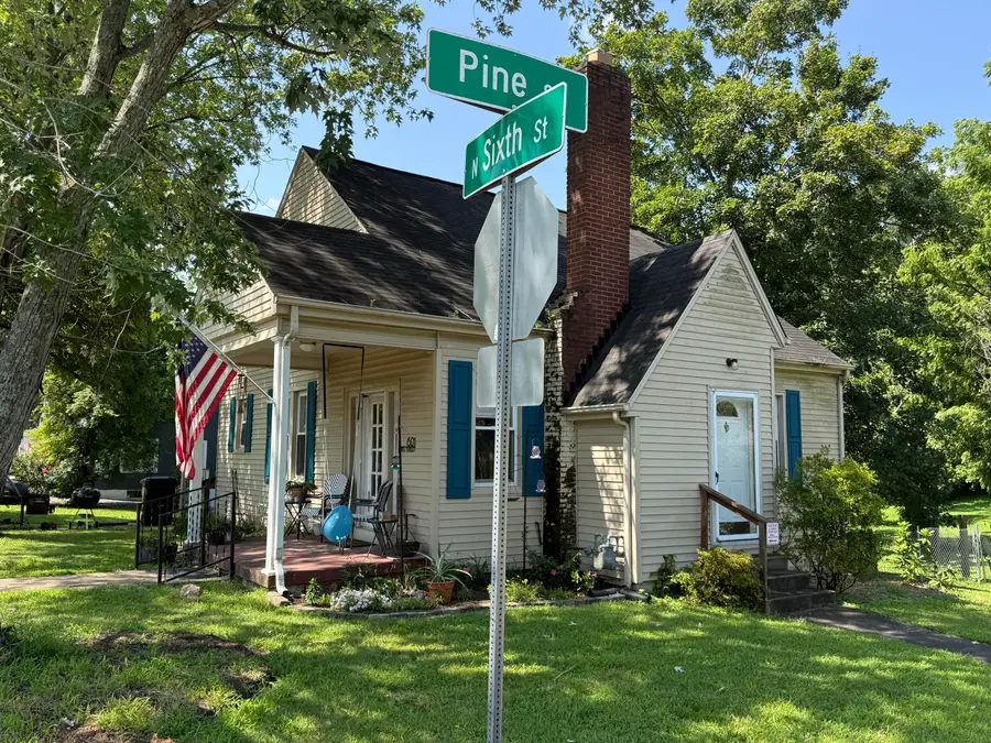 601 Pine Street, Murray, KY 42071 - #2