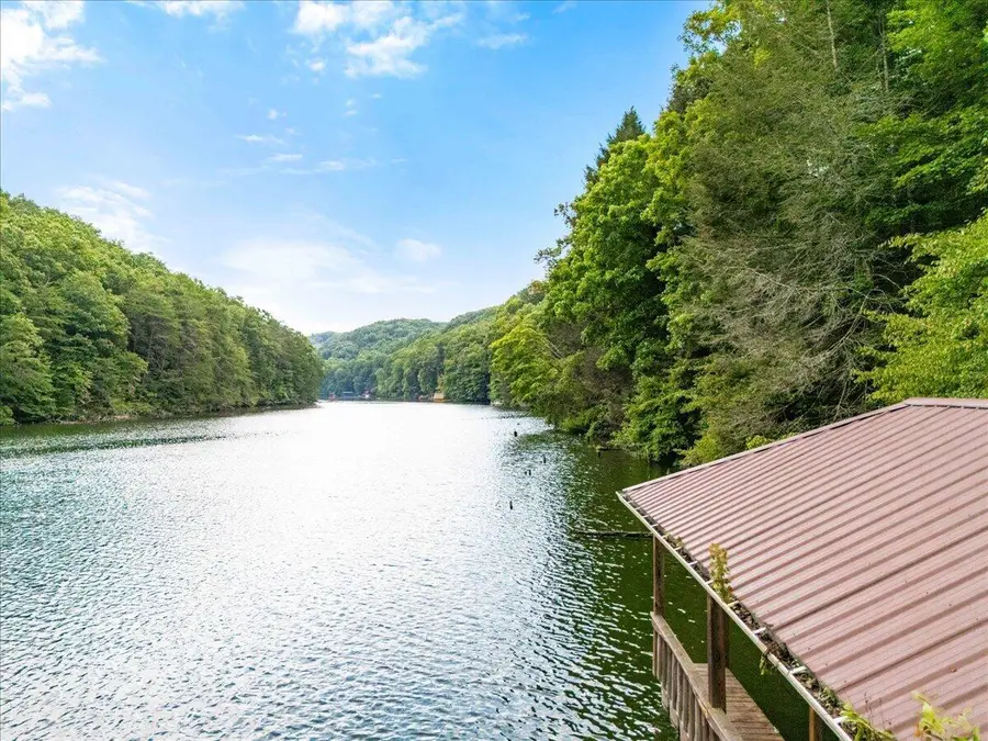 1264 Lake Road, London, KY 40741 - #2