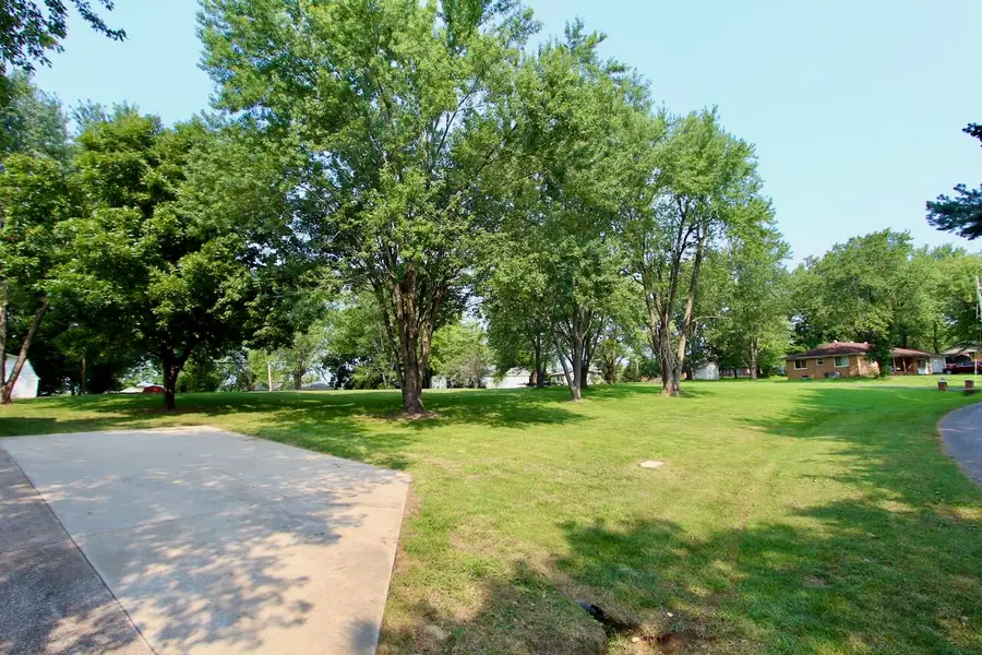 201 Pine Street, Eddyville, KY 42038 - #2