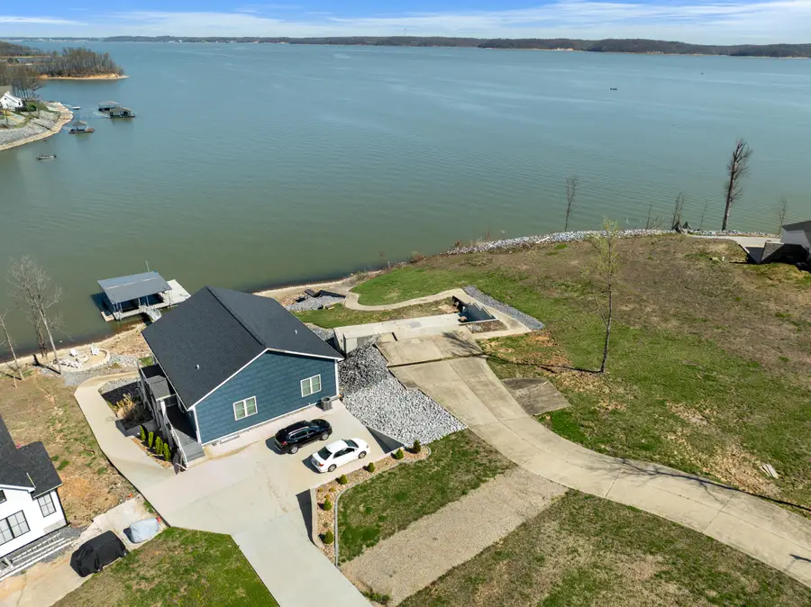 583 Sherwood Drive, Gilbertsville, KY 42044 - #3