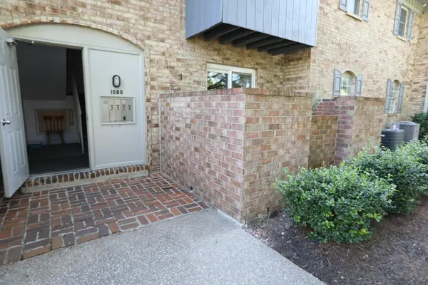 1080 Armstrong Mill Road #A, Lexington, KY 40517