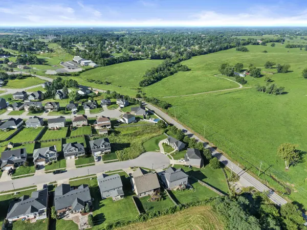 6037 Winning Colors Court, Richmond, KY 40475