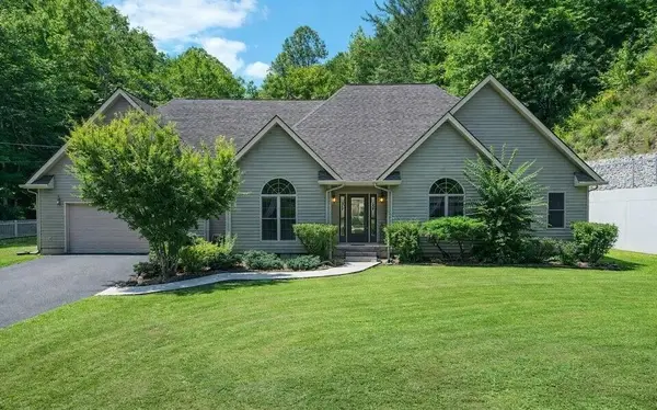 239 239 Sulphur Springs Rd Road, Cranks, KY 40820