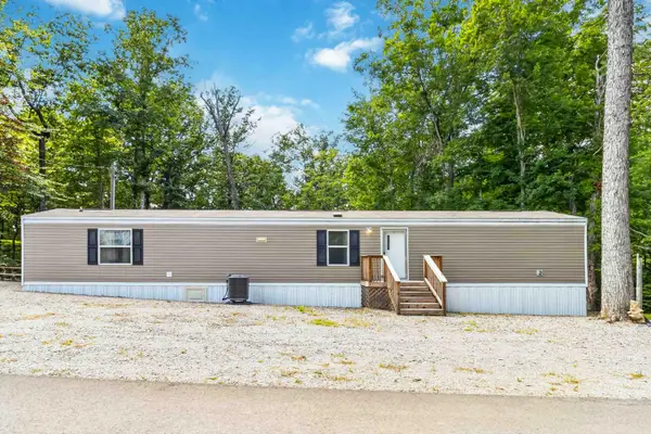 566 Cherokee Trail, Nancy, KY 42544