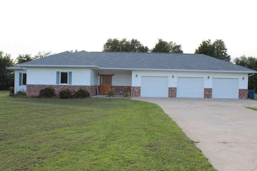 105 105 Cedar Creek Cv Cove, Kevil, KY 42053 - #2