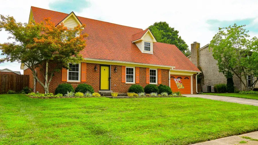 632 Deerfield Drive, Versailles, KY 40383 - #2
