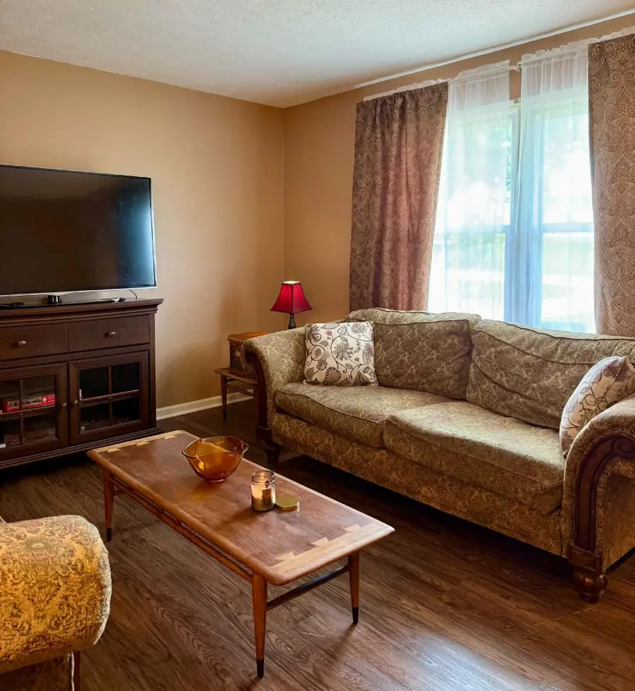 33 Meadowbrook Drive, Frankfort, KY 40601 - #2