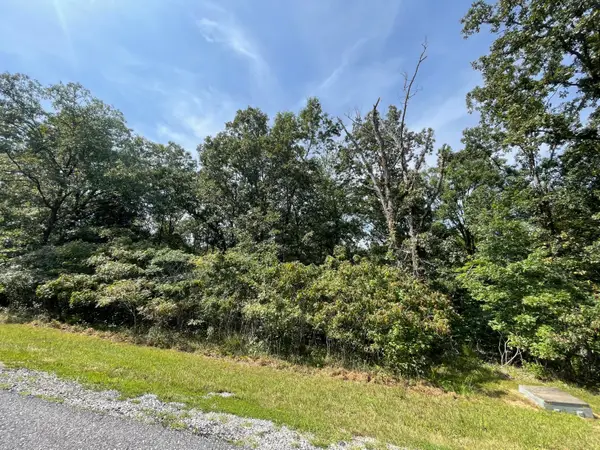 000 0 Deepwood Dr #106, Murray, KY 42071