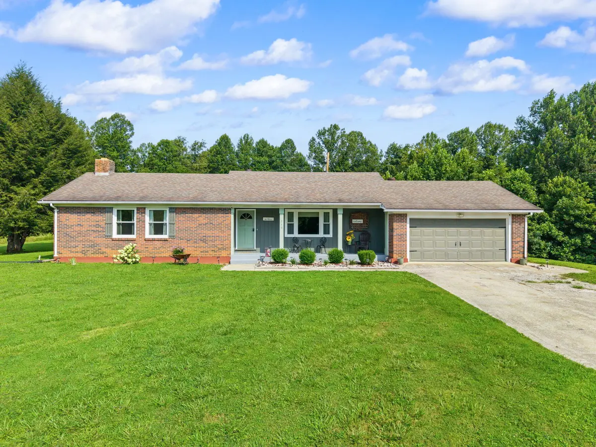 315 Hieronymus Loop, Beattyville, KY 41311 - #1