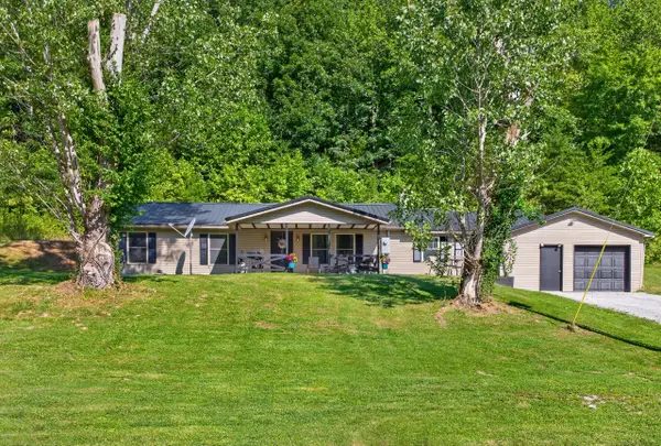 7045 White Oak Road, Junction City, KY 40440