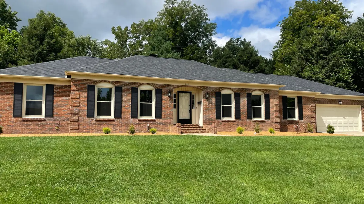 208 Eastover Drive, Frankfort, KY 40601 - #1