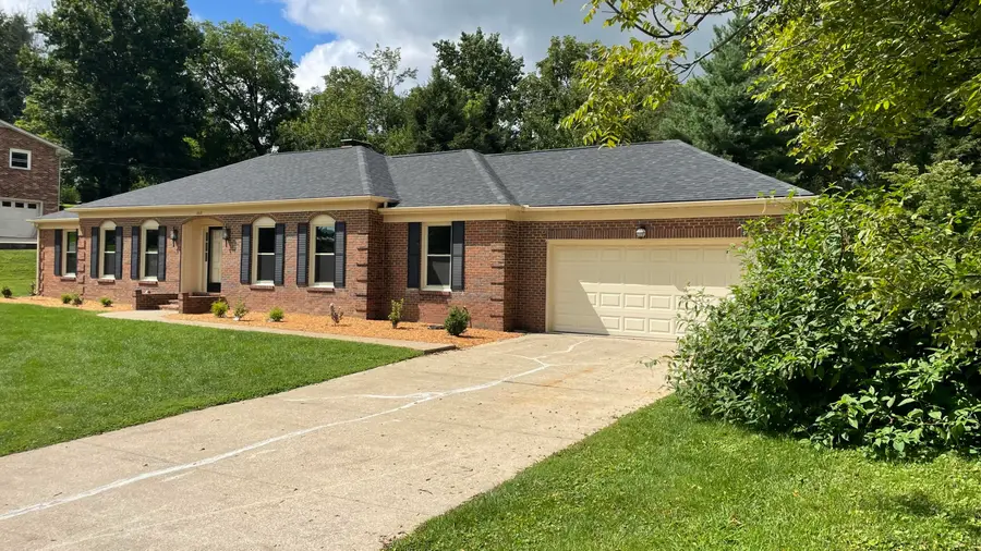 208 Eastover Drive, Frankfort, KY 40601 - #3