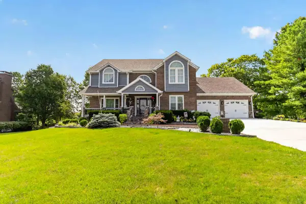 6007 Canonero Way, Versailles, KY 40383