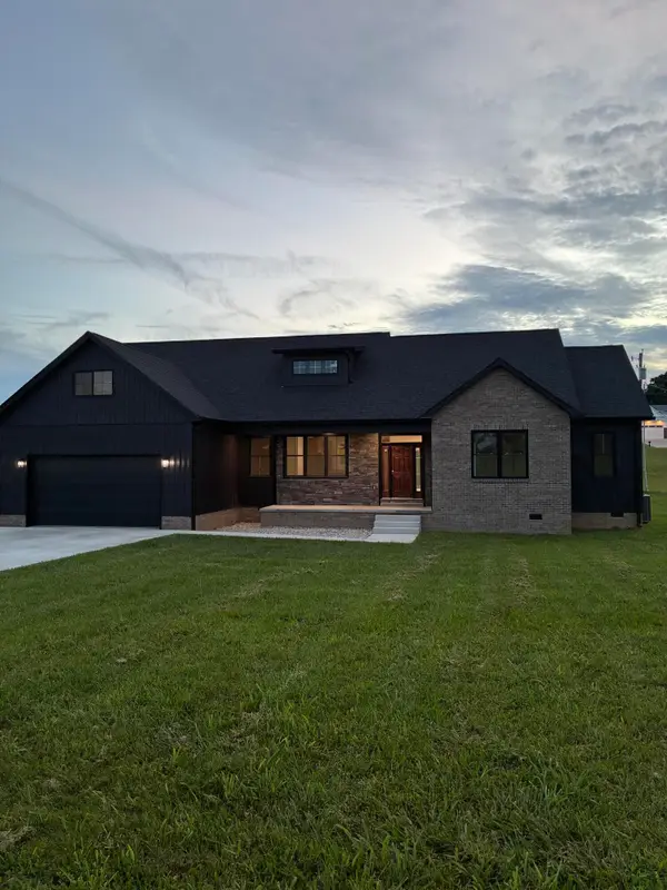 911 Milward Drive, Harrodsburg, KY 40330