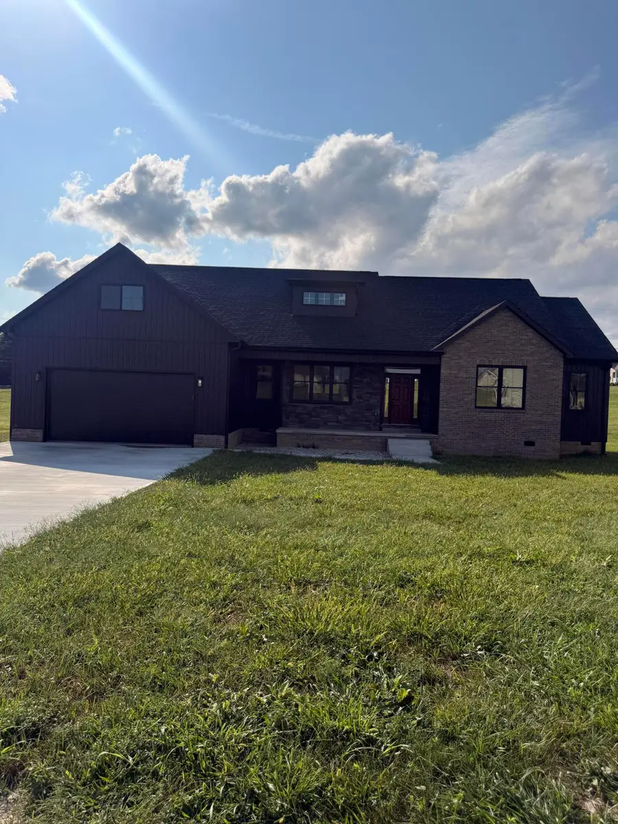 911 Milward Drive, Harrodsburg, KY 40330 - #2