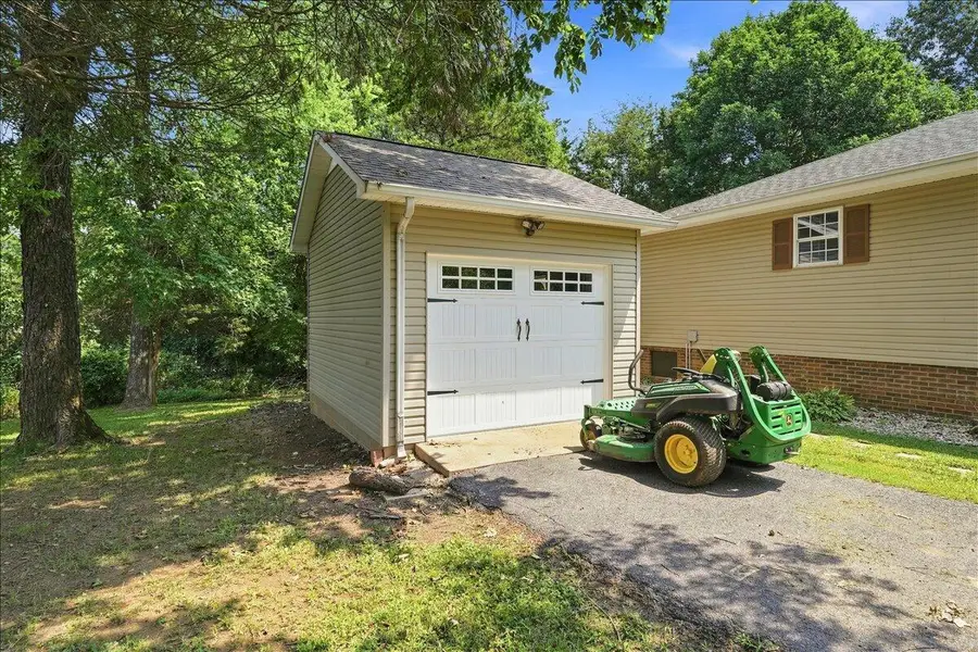 102 Wendy Drive, Eddyville, KY 42038 - #3