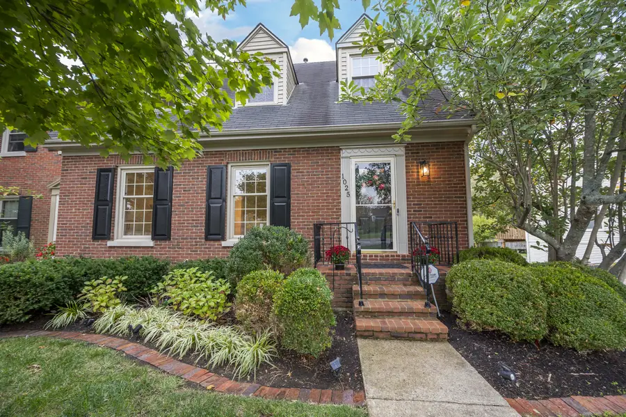 1025 Chinoe Road, Lexington, KY 40502 - #2
