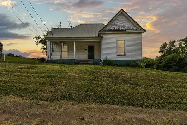 534 E Locust Street, Mt Sterling, KY 40353