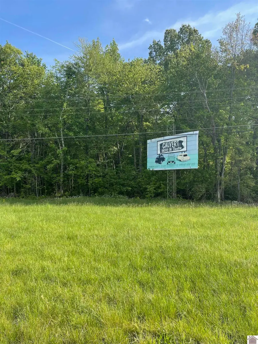 3911 U.s. 62, Calvert City, KY 42029 - #2